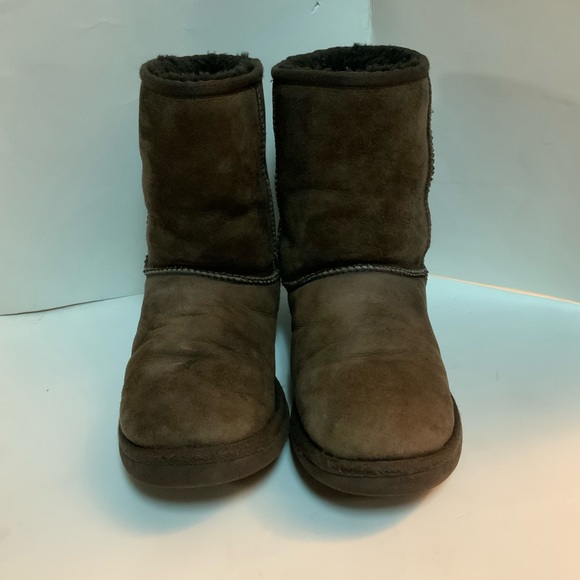 Ugg Classic Short - Picture 3 of 11